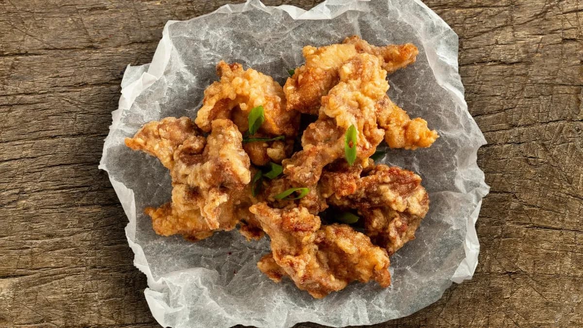 Gyömbéres bundában sült ropogós csirkefalatok