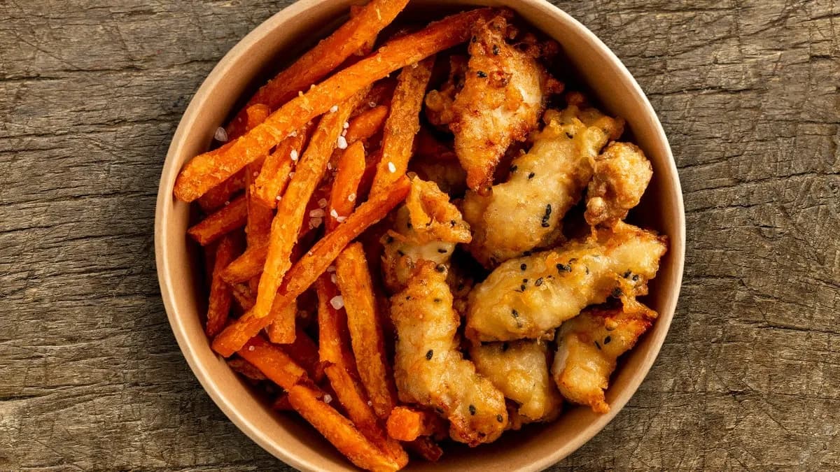 Rogogós csirkefalatok szezámmaggal választható körettel