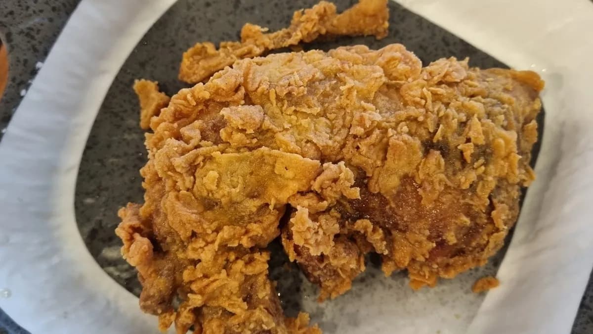 Super pisztoly csirkecomb