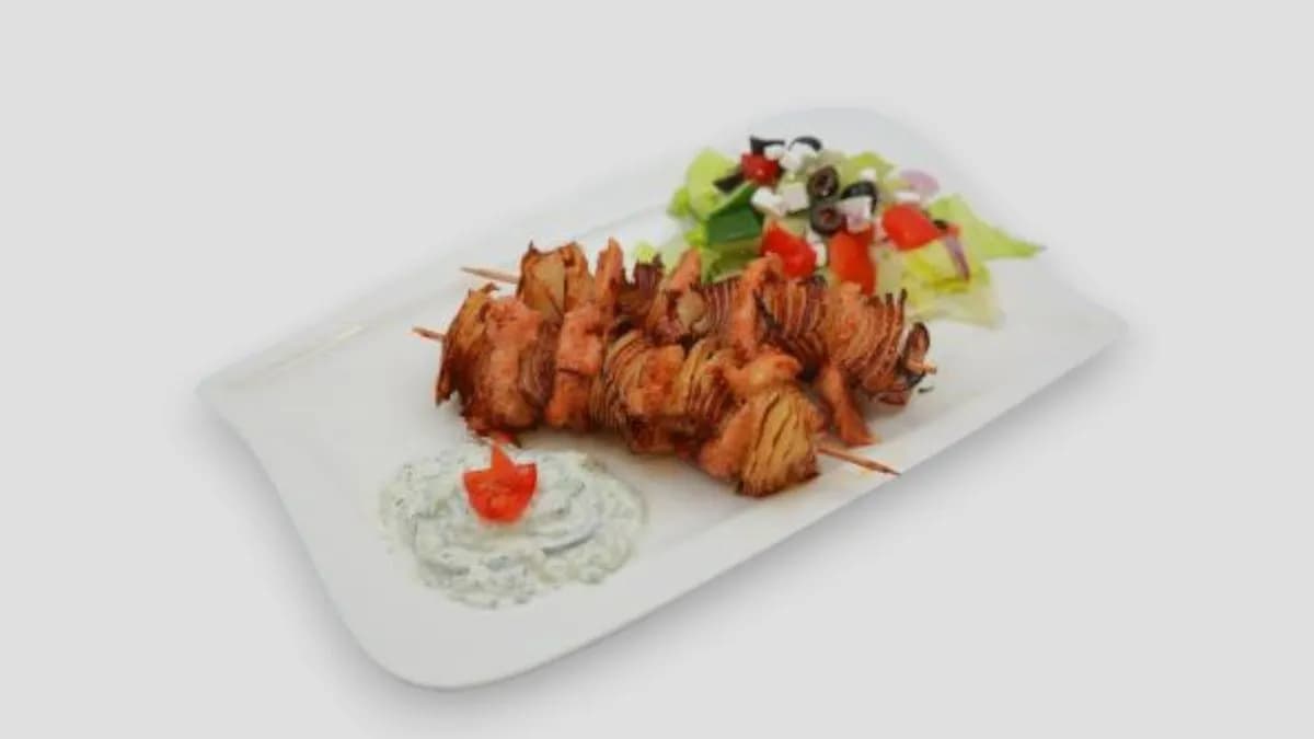 Souvlaki nyárson sült csirkekocka