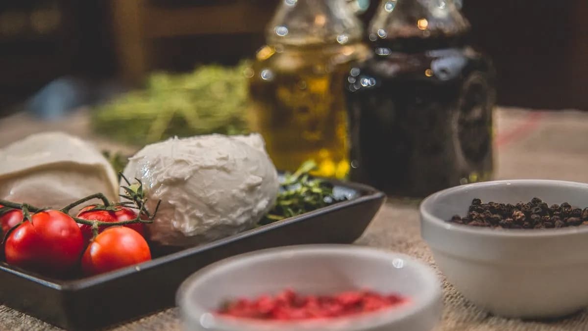 Bivaly mozzarella paradicsommal és házi pesto-val