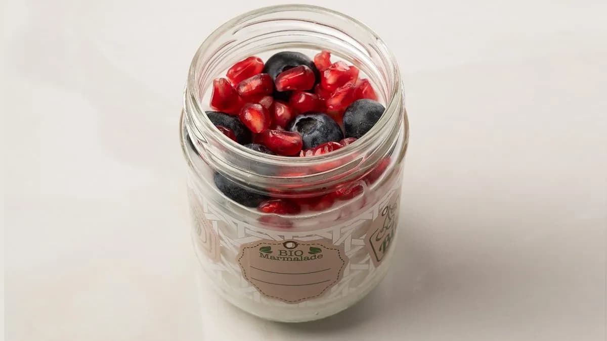 Kókusztejes tápiókapuding áfonyával és gránátalmával