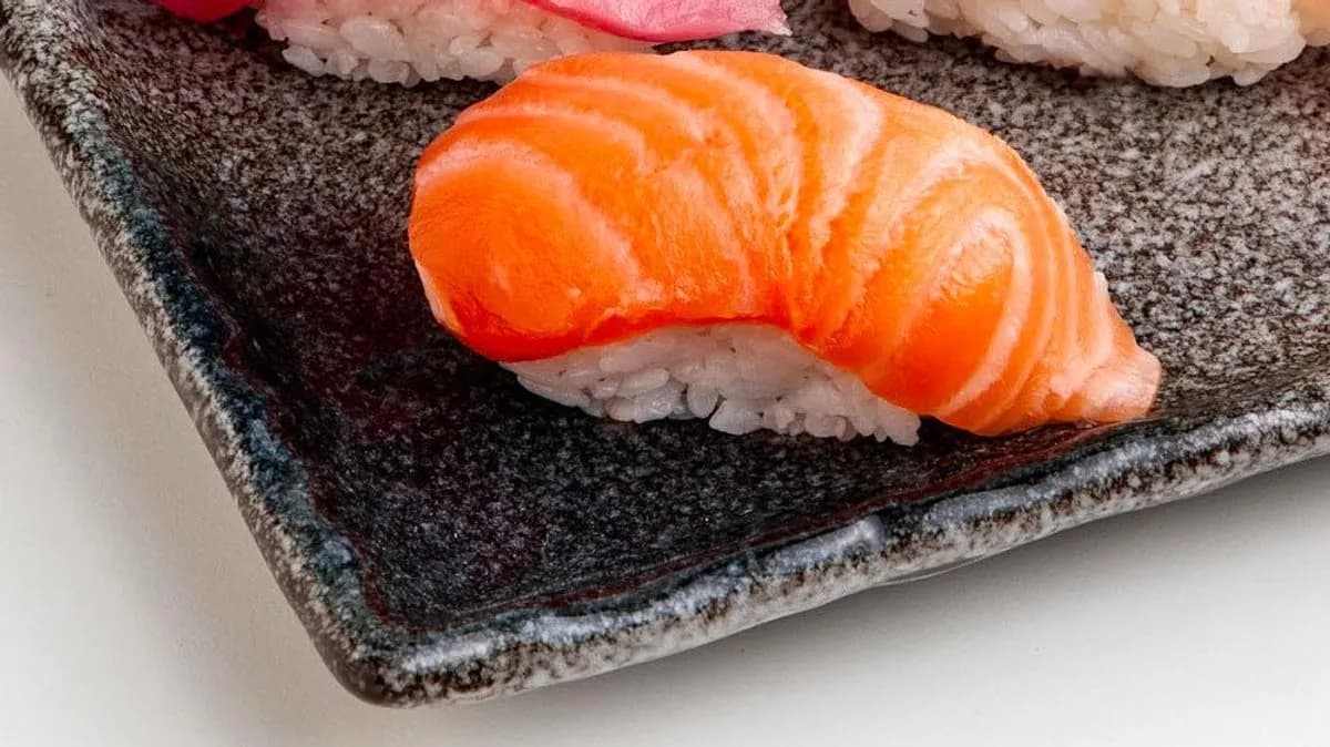 Lazac Nigiri