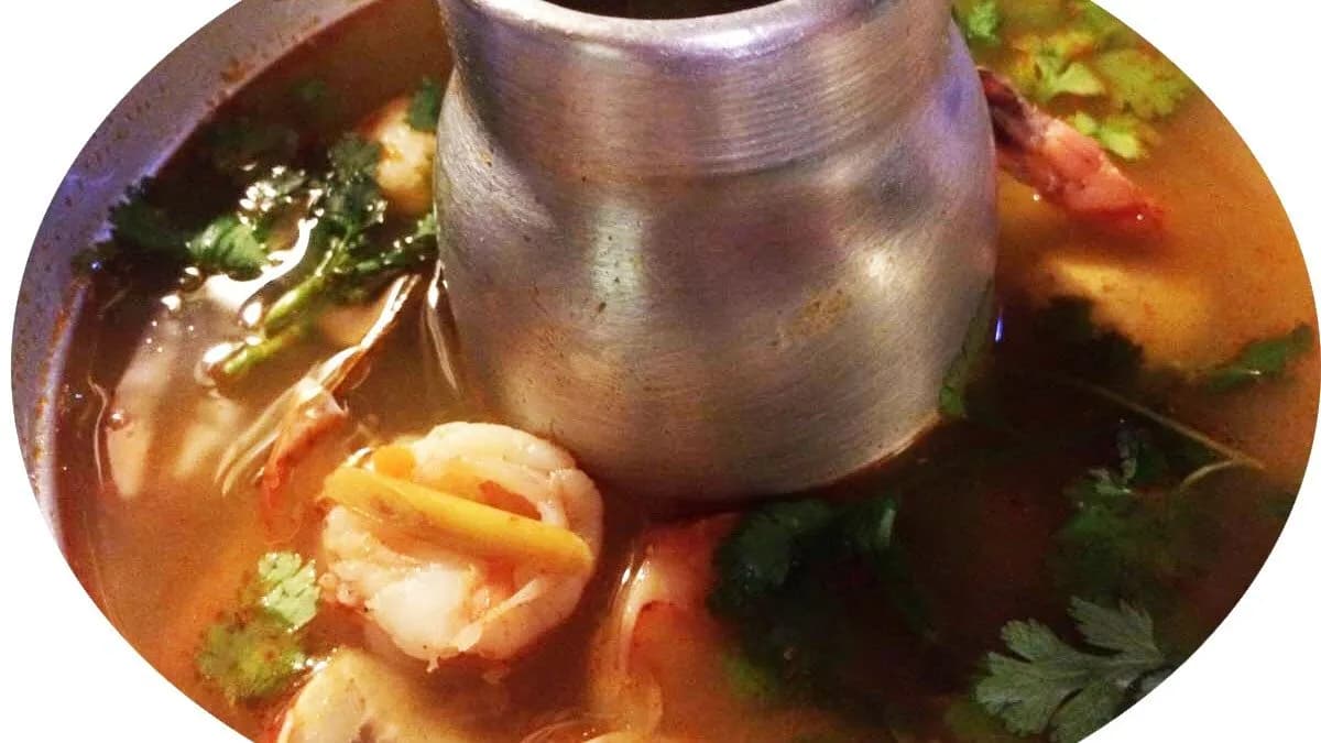 Csípős-savanyú leves tenger gyümölcseivel 2 főre