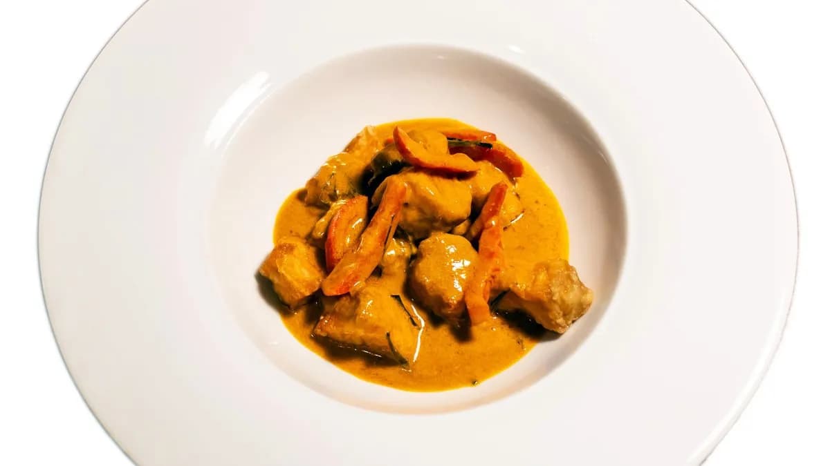 Ropogós lazac édes-csípős szószban