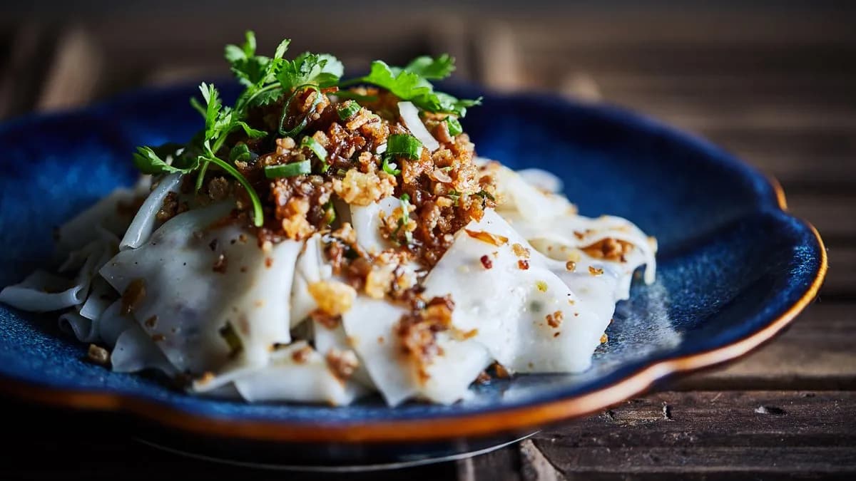 Bánh cuốn trộn(sült rizstészta szósszal) - darált sertéshús