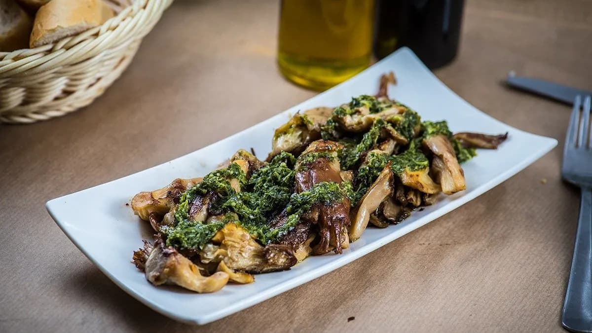 Setas a la plancha con salsa verde