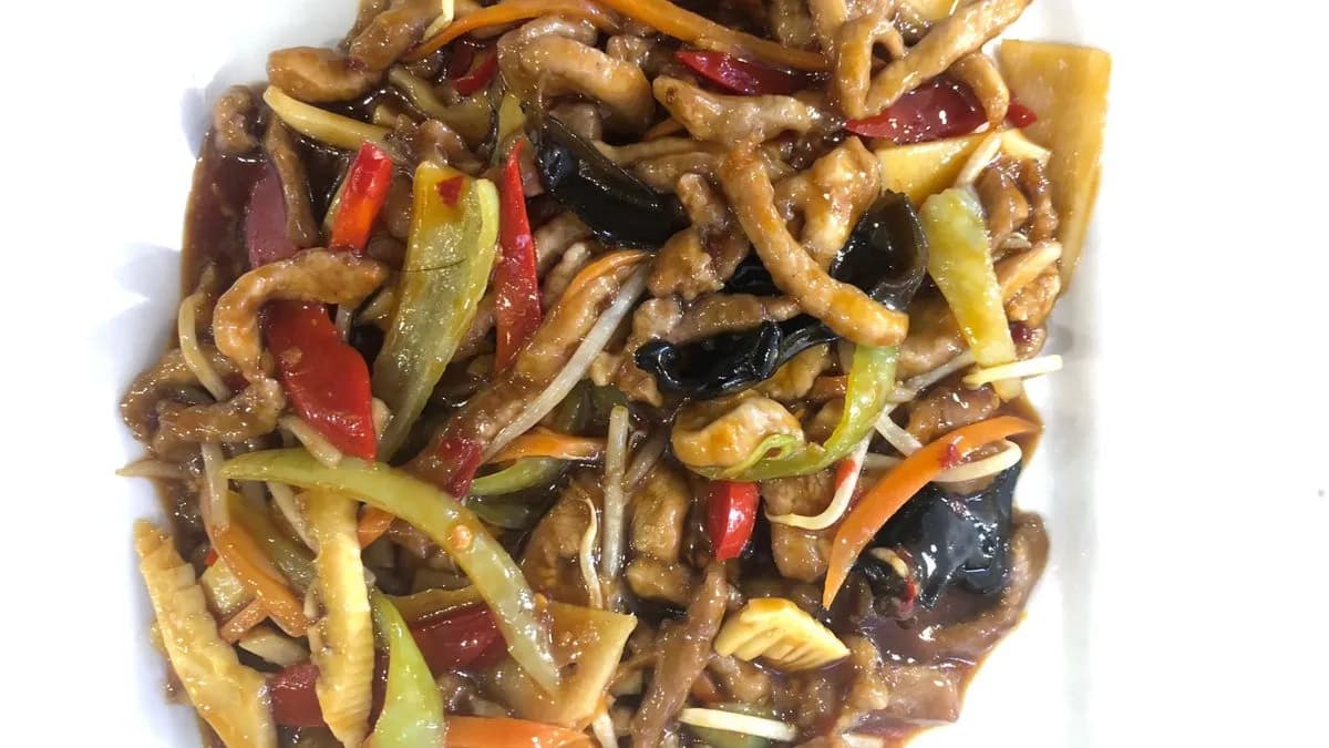 Sertéshús csíkok „Yu Xiang” módra