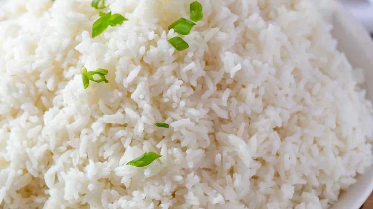 Párolt rizs