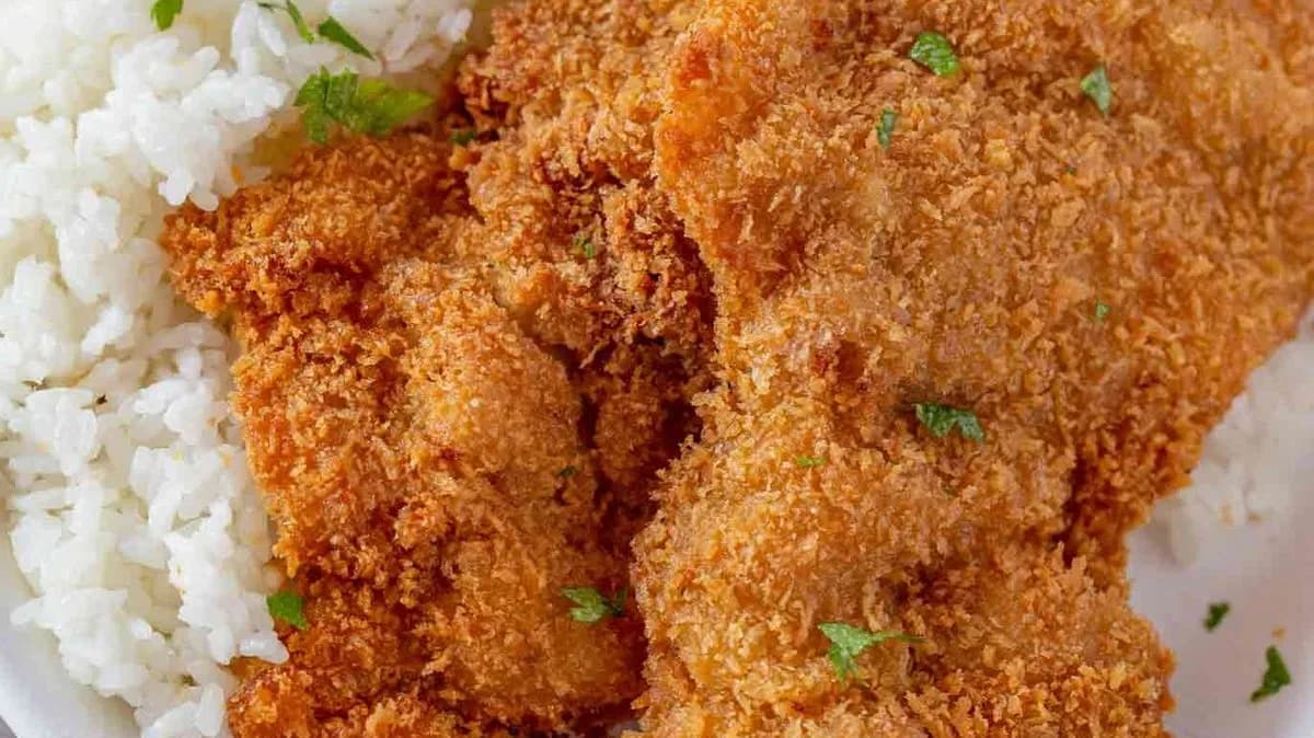 Pankó bundában sült csirkemell választható körettel