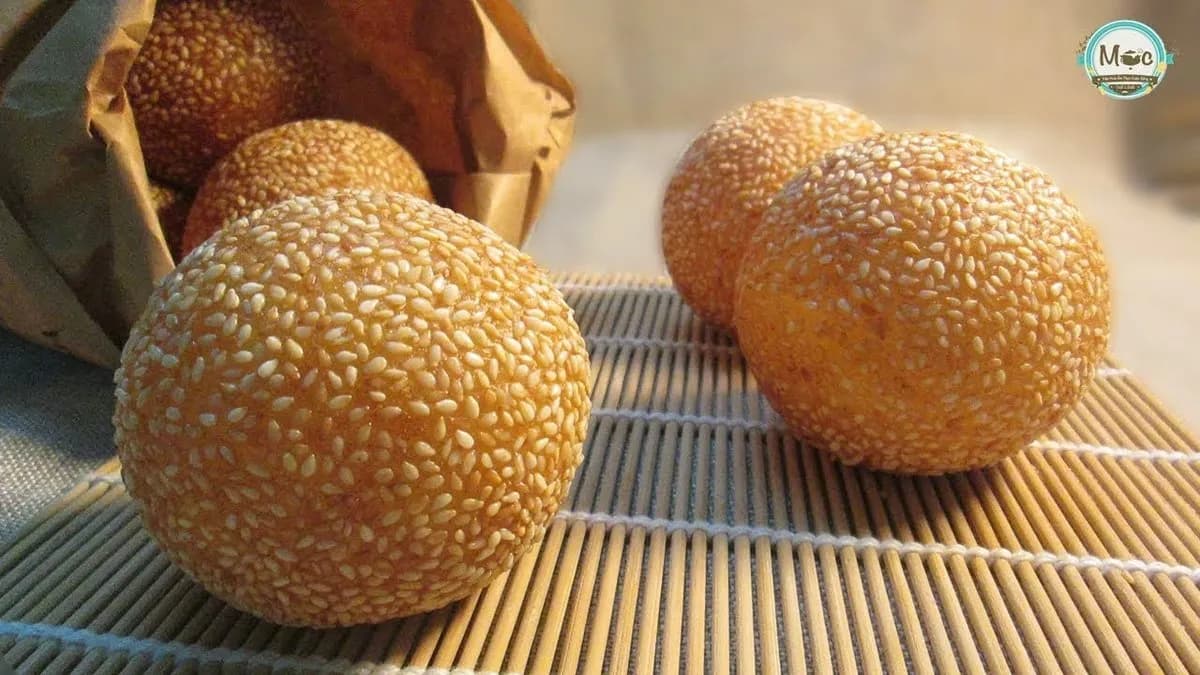 Banh ran vung (Fried sesame rice ball with red bean) - 5 pcs