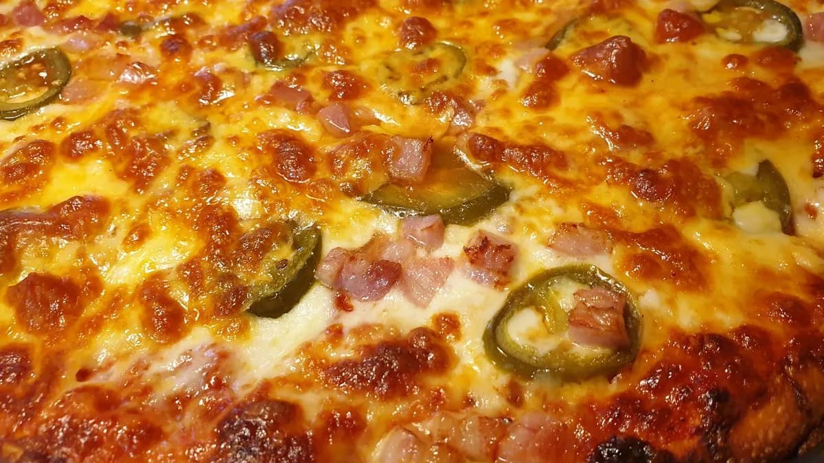 Chedaros 3 sajtos pizza 🌶