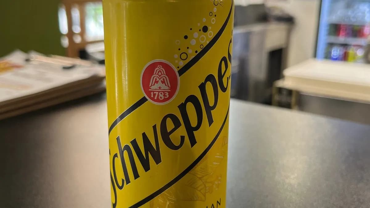 Schweppes Indian Tonic szénsavas üdítőital 330 ml