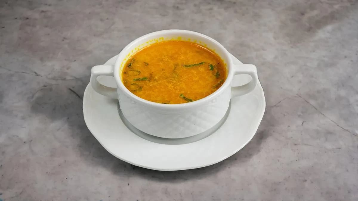 1. Mulligatawny Lentil Soup(Enyhén fűszeres lencseleves)