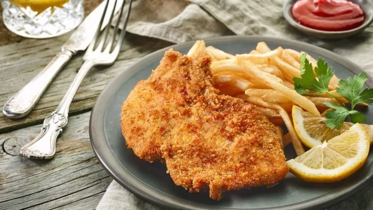 Házi Rántott csirkemell + köret