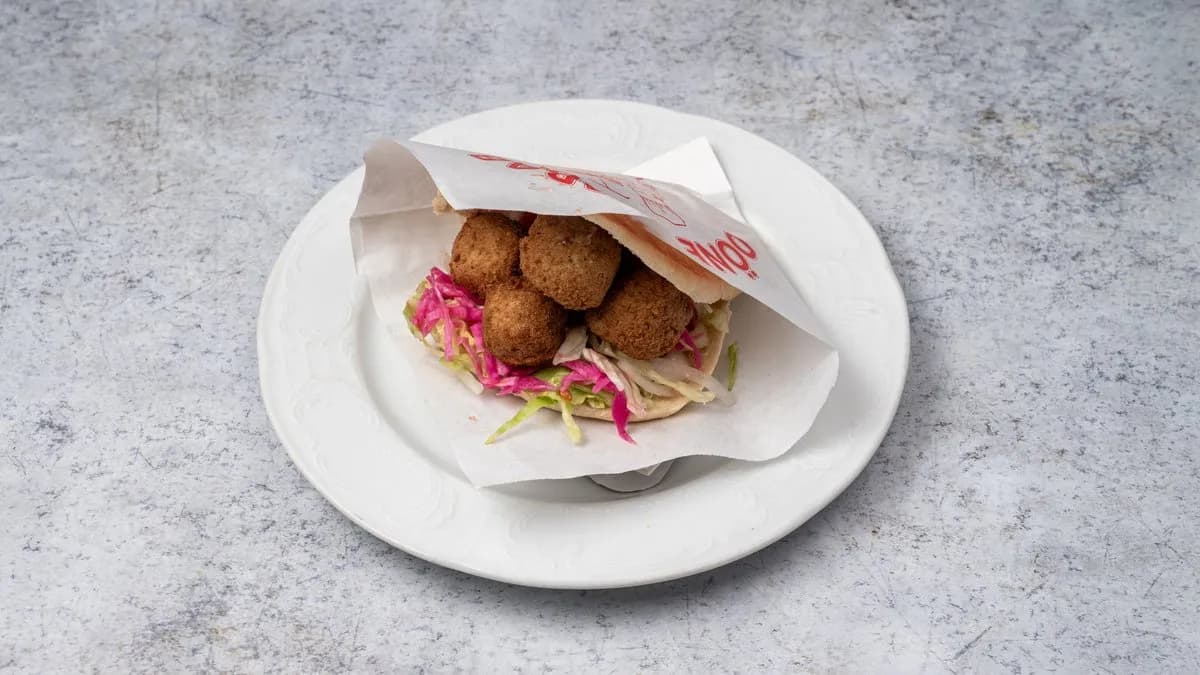 Falafel pita