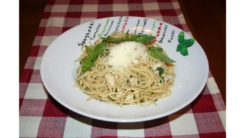 Pestós-csirkés spagetti
