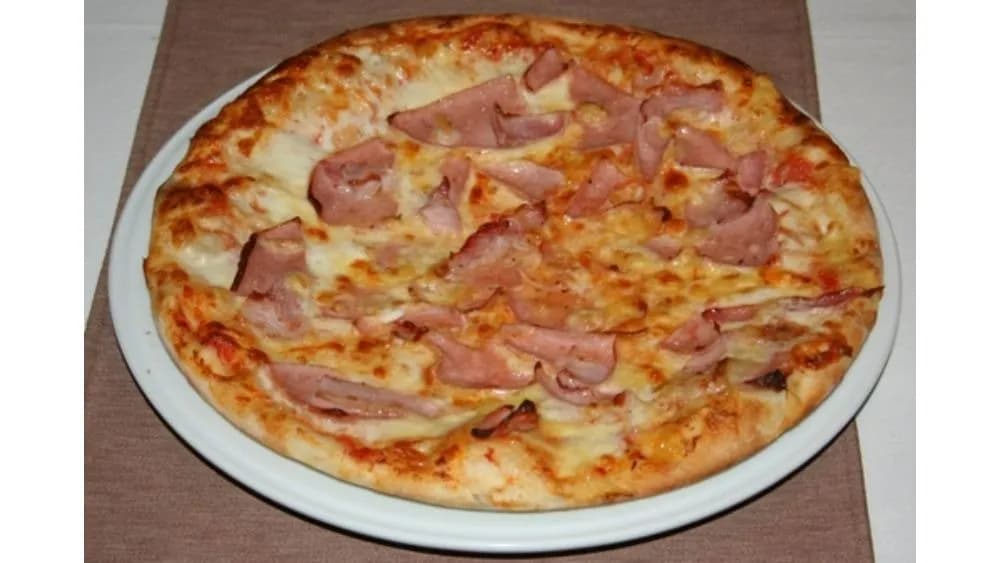 Füstölt sajtos pizza (30 cm)