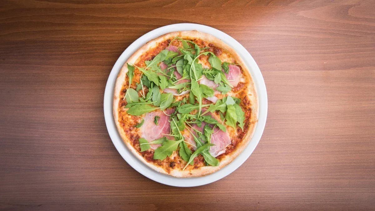 Pármai pizza (30 cm)