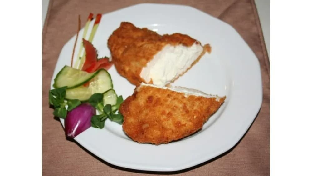 Juhtúróval töltött csirke