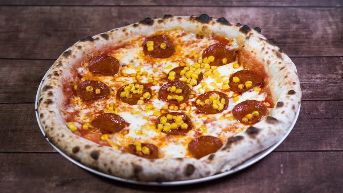 Salame e Mais pizza