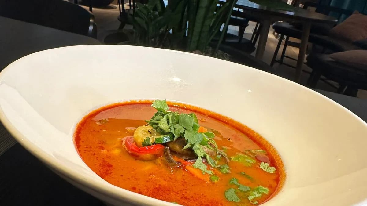 Zöldséges Tom Yum leves