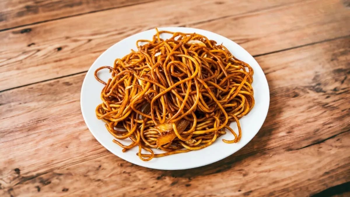 30. Wokban sült tészta zöldségekkel