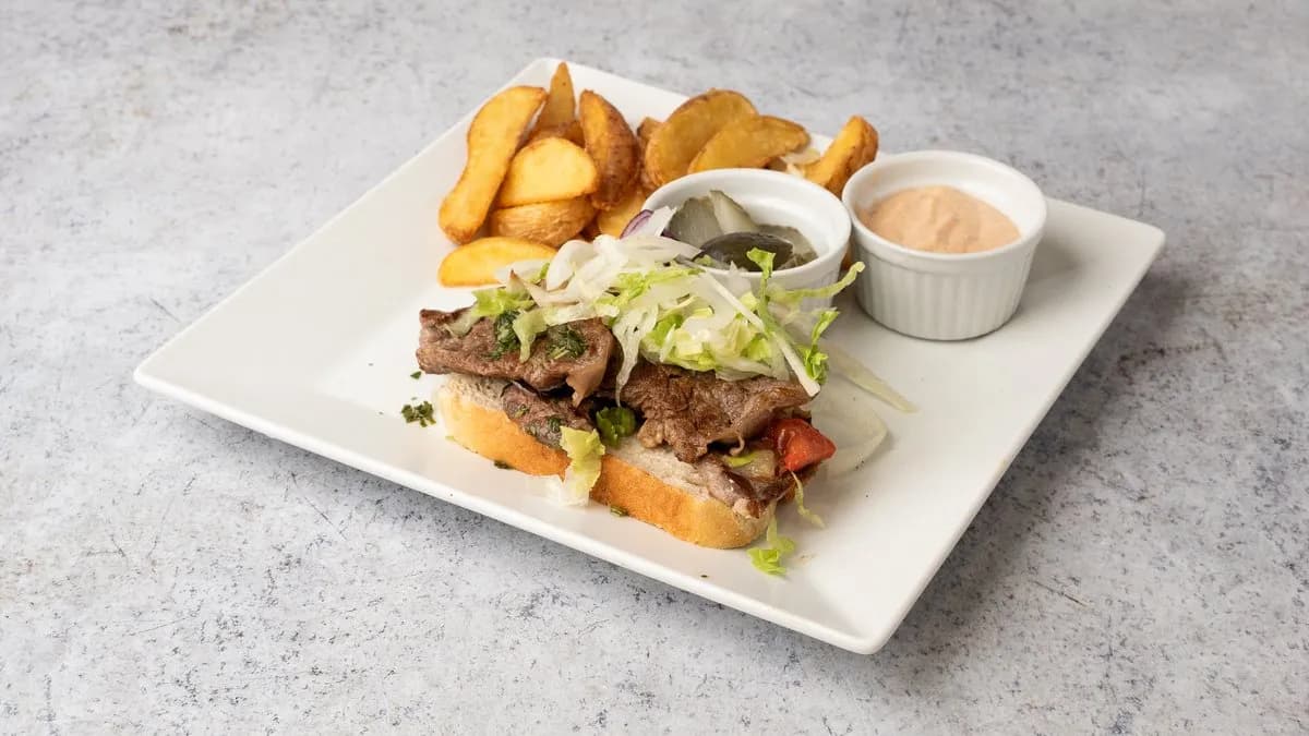 Open face steak szendvics