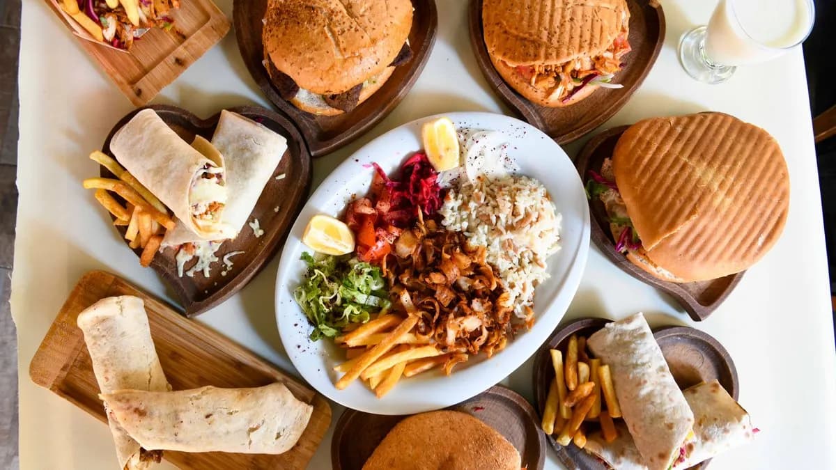 Leon Gyros & Hamburger