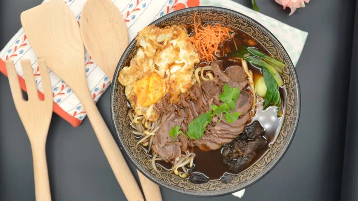 Tészta leves marhahússal