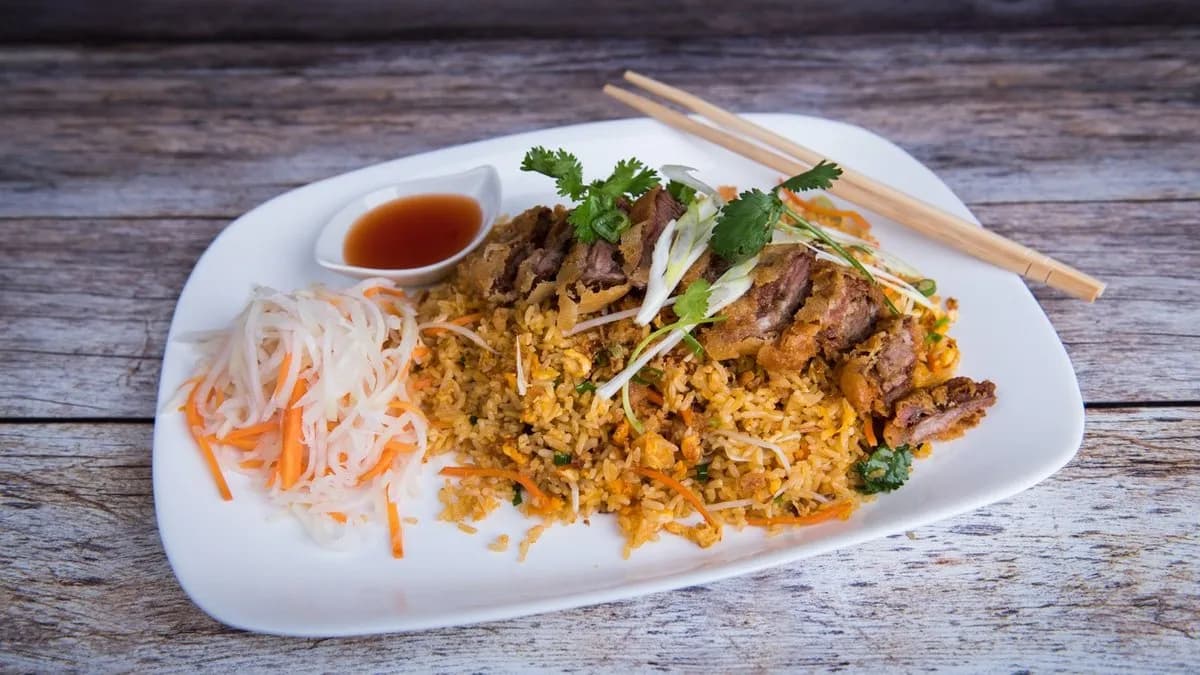 Kacsahúsos sült rizs