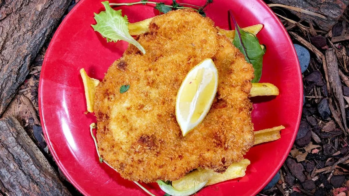 Óriás bécsi szelet, sült burgonya