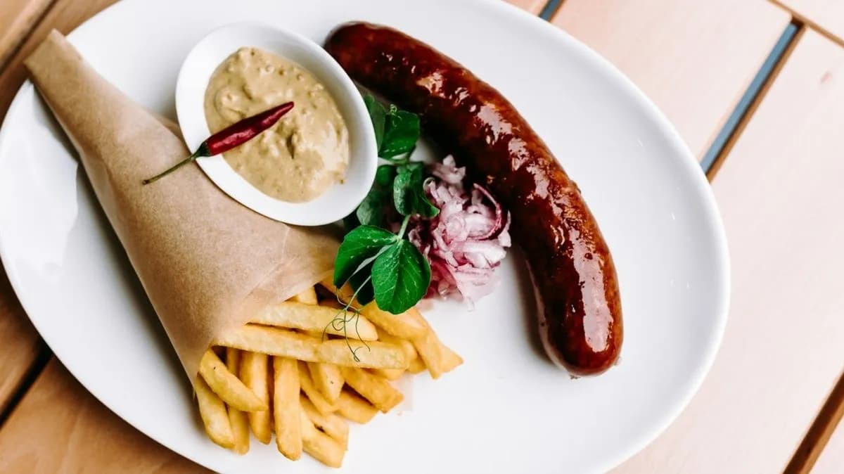 Szász kolbász szalmapityókával