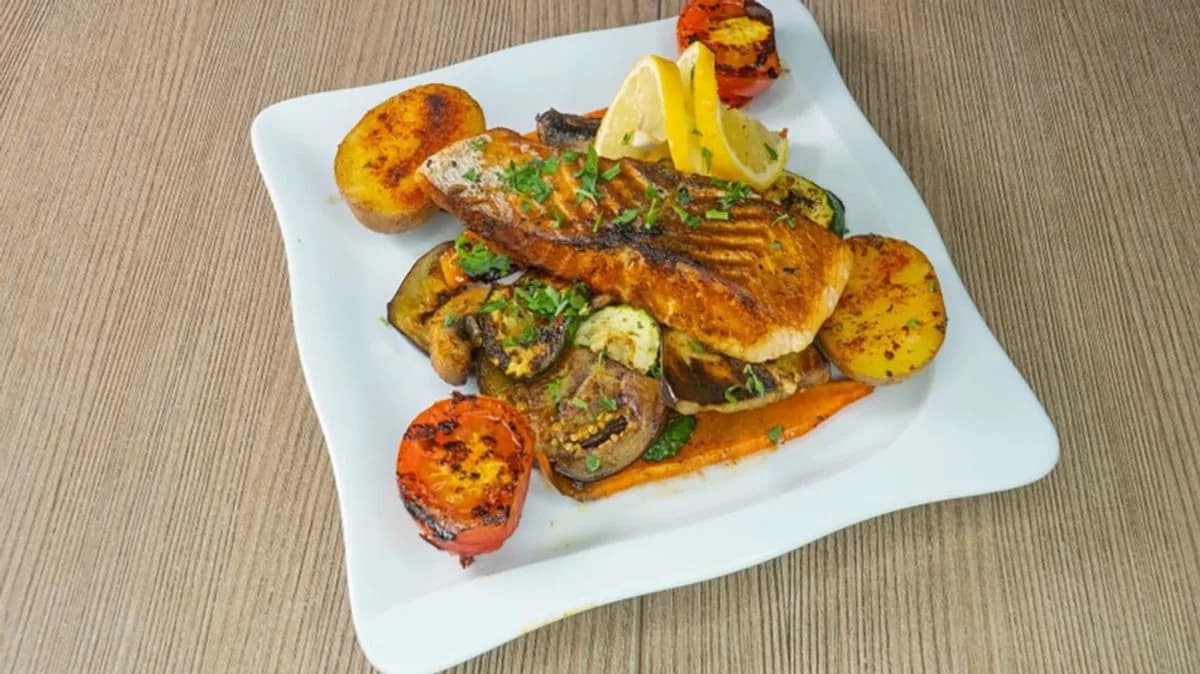 42. Grillezett norvég lazacfilé 200gm