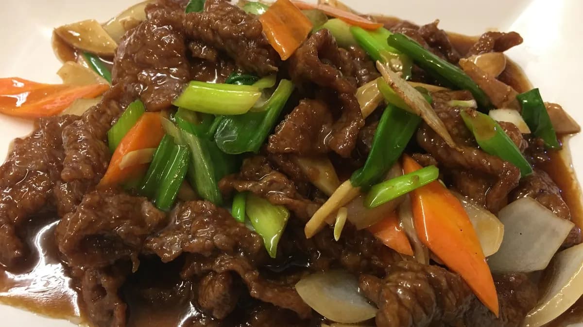D02 gyömbéres hagymás marhahús 姜葱牛肉
