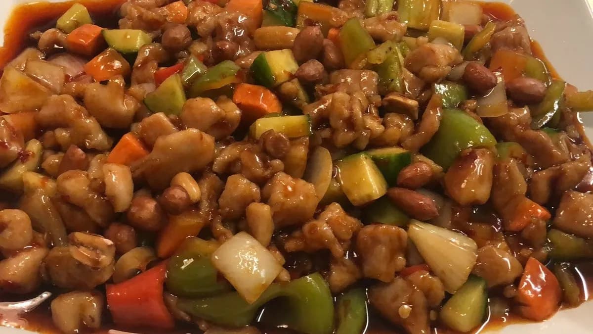 C07 Kung Pao csirke 宫保鸡丁