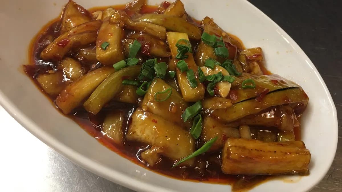 L06 Édes savanyú csípős padlizsán 鱼香茄子