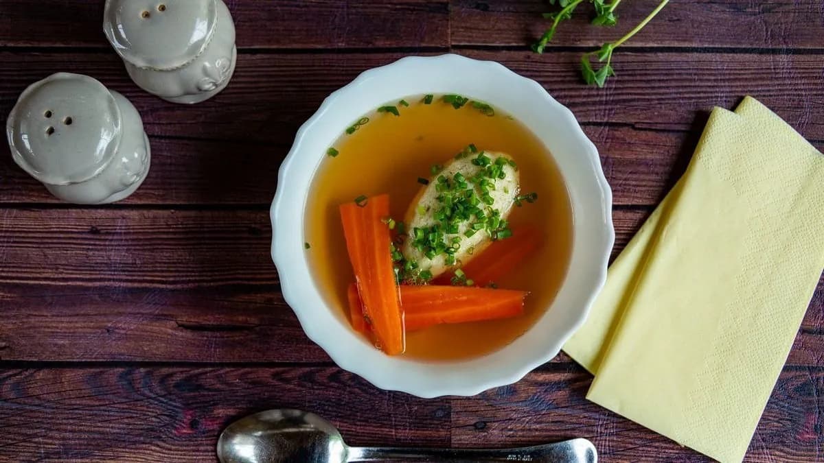 Húsleves daragaluskával