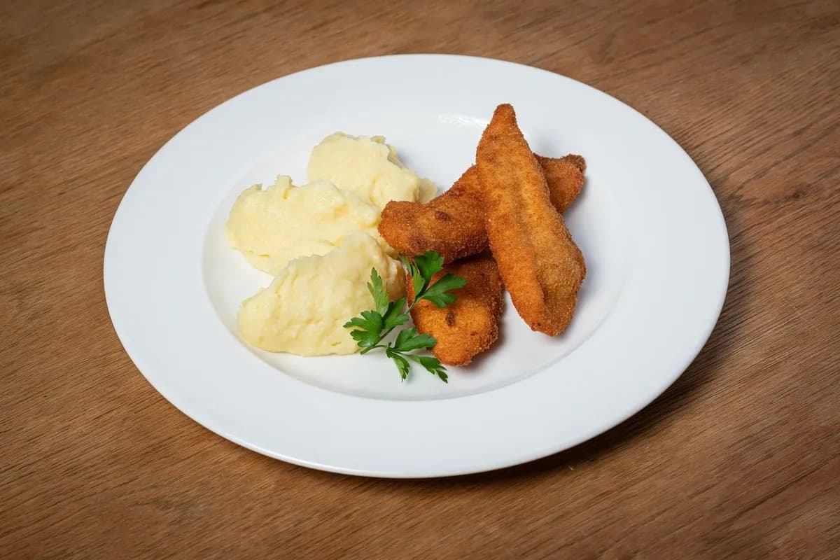 Rántott csirkemellfalatok