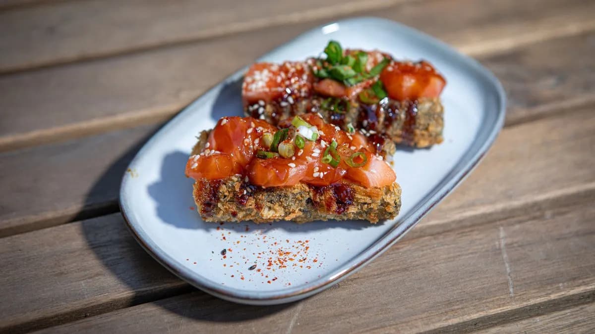 CRUSH - SALMON I TOKYO HOTDOG