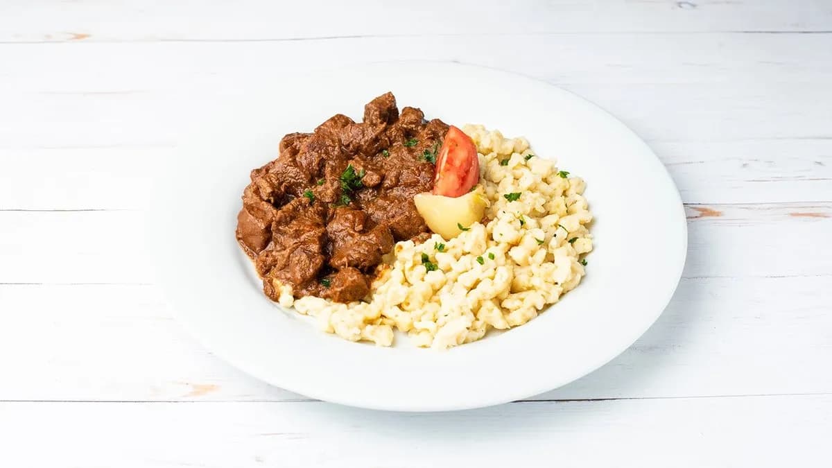 Marha pörkölt házi galuskával