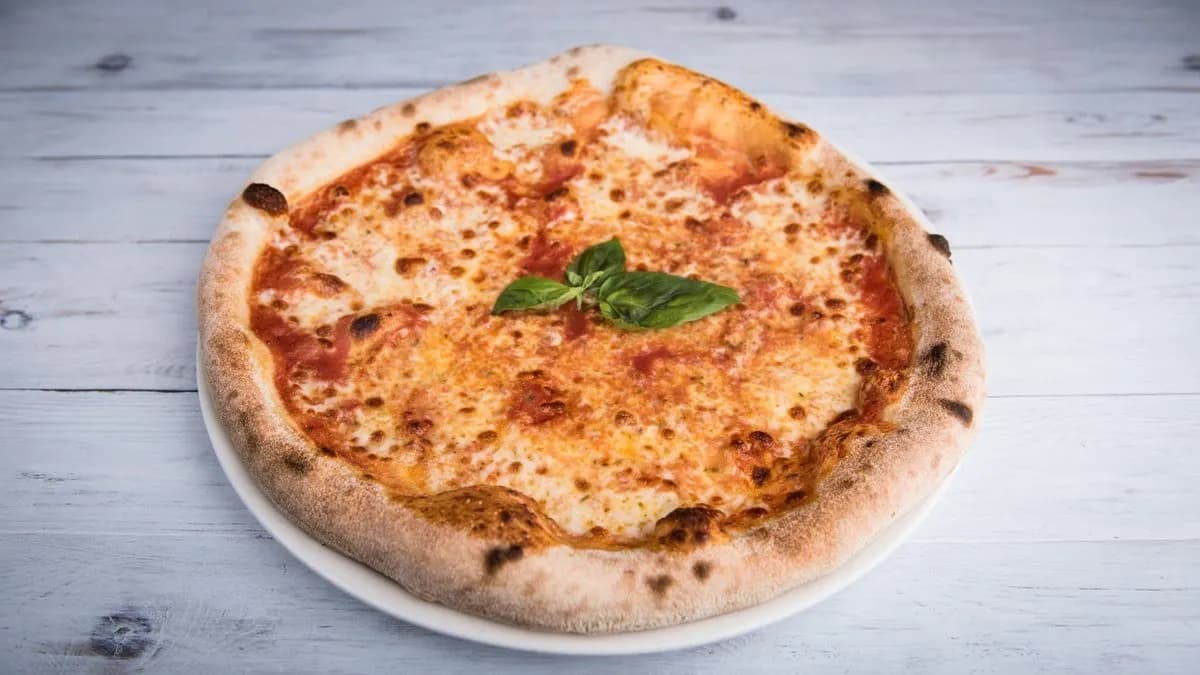 Margherita pizza
