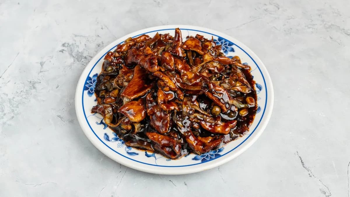 Ruyi special csirkehús (édes-savanyú) + köret