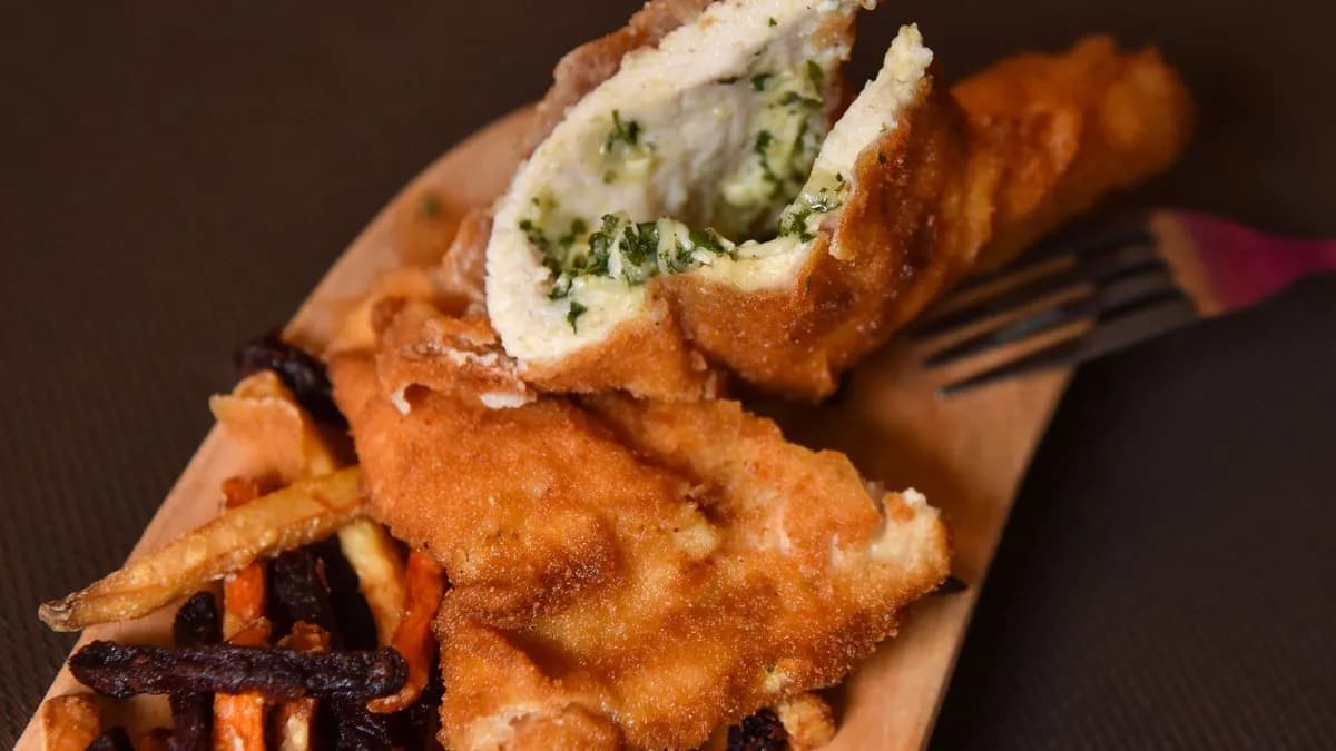 Kijevi Csirkemell steakburgonyával