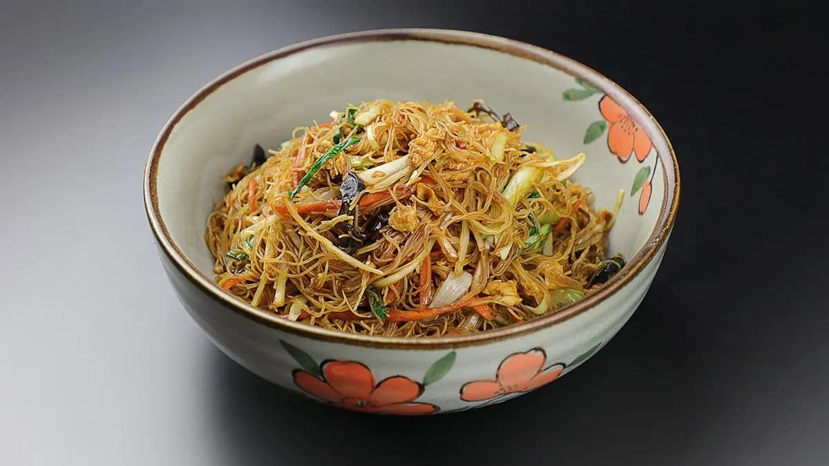 59.a Tojásos Pirított Rizstészta / Zöldséges