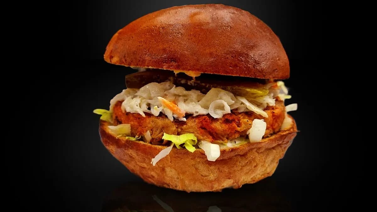 BBQ Pulled Chicken Burger - ÚJ!