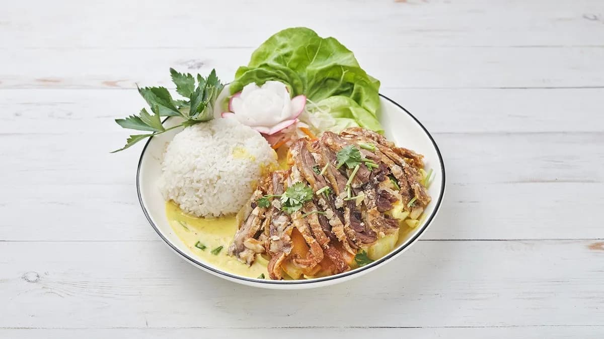 86. Crispy fried duck with yellow curry / Ropogós sült kacsa sárga curryvel