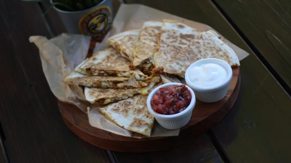 Cucu quesadilla (normál)