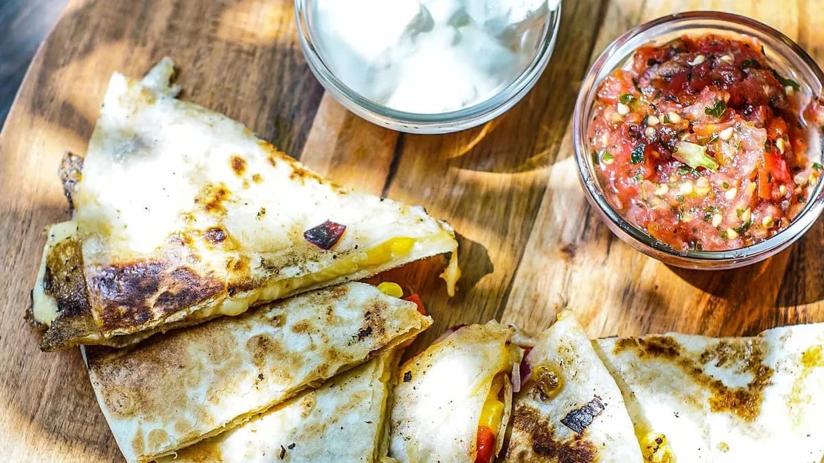 Zöldséges quesadilla (normál)