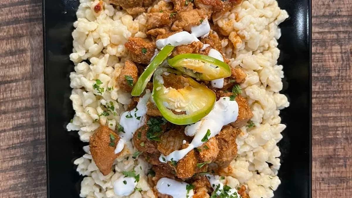 Sertés pörkölt, nokedlivel